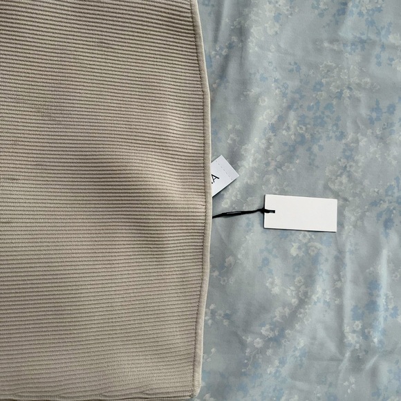 Aritizia Babaton Sculpt Knit Tube Top - Picture 3 of 6